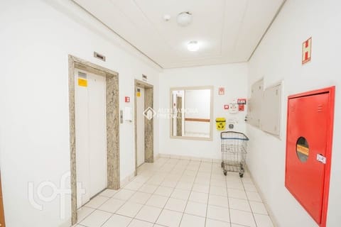 Image 30 - 252401